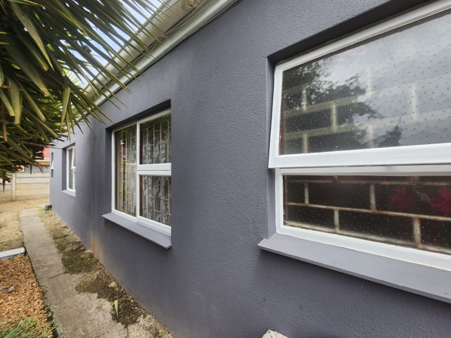 4 Bedroom Property for Sale in Levallia Western Cape